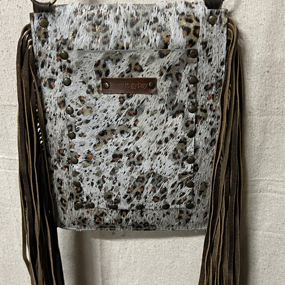 Keep It Gypsy Cowhide Fringe Crossbody Bag and wallet - Picture 7 of 11